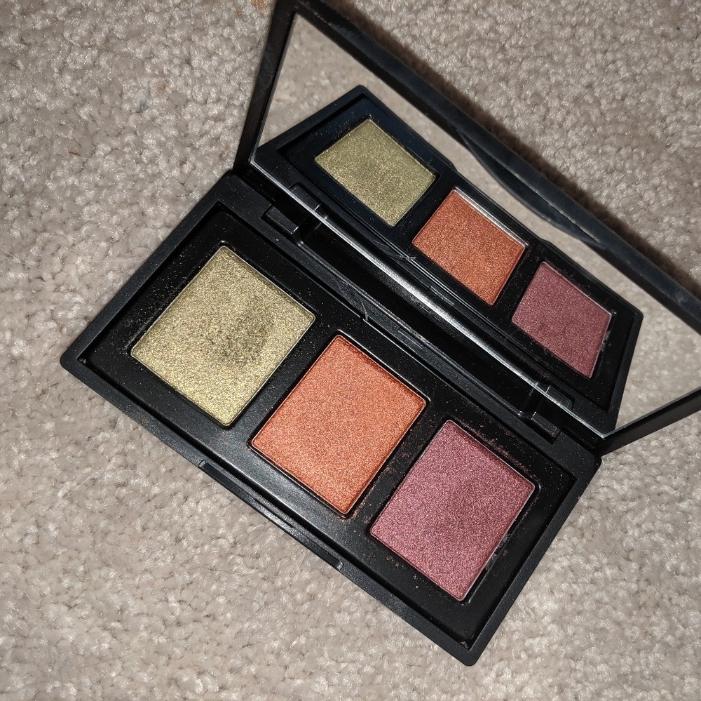 Naked Cosmetics eyeshadow trio